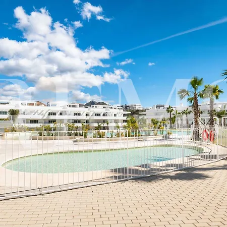 Apartment With Parking, Gym & Terrace By Rems Malaga