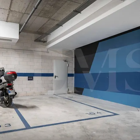 Apartment With Parking, Gym & Terrace By Rems