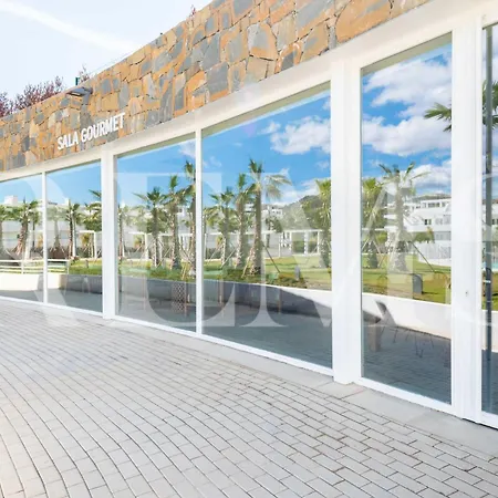 With Parking, Gym & Terrace By Rems Apartment
